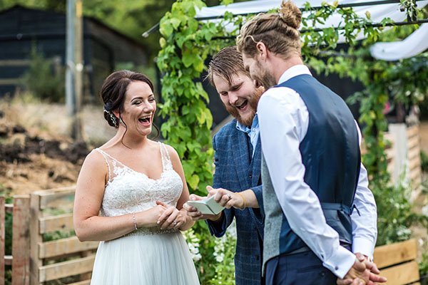 essex wedding magician